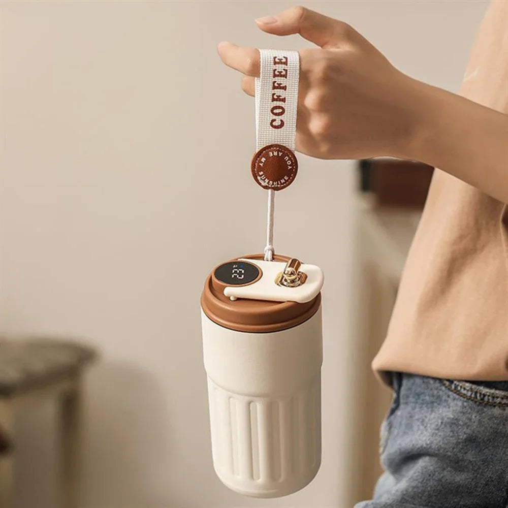 Intelligenter Thermobecher mit LED