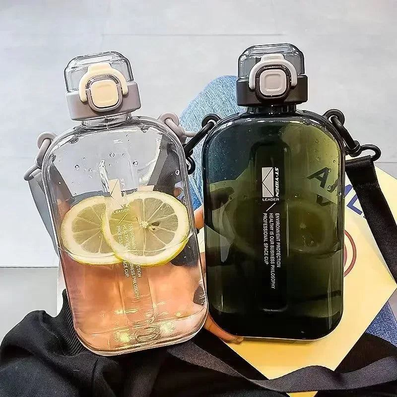Schlanke Trinkflasche für unterwegs