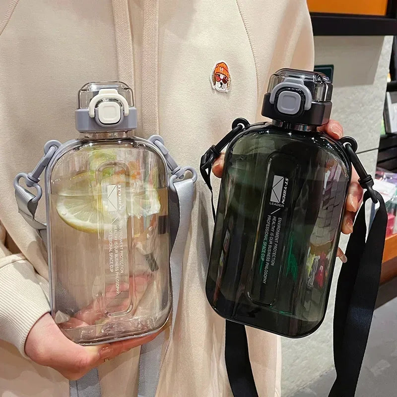 Schlanke Trinkflasche für unterwegs
