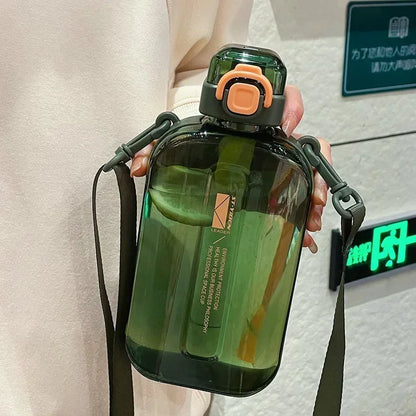 Schlanke Trinkflasche für unterwegs